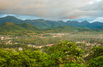 Luang Prabang arrivée péninsule 4x4 vintage tour circuit 12 jours ADV