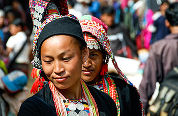 Villages Khamu Hmong trek Phouhipi parc national nord Laos bains chauds Muang La