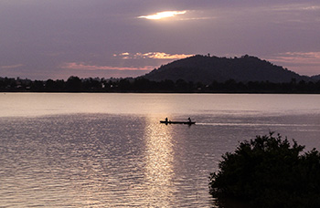 Ban Nong Luang randonnée karstique forêt cascade Champassak route Mékong Laos