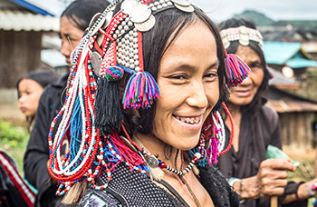 Aventure immersion nord Laos jungle trek ethnies Phongsali