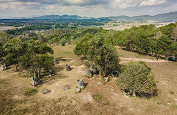 Plaine des Jarres site 1 2 3 mégalithes archéologie Hmong Phonsavanh Xieng Khouang Laos