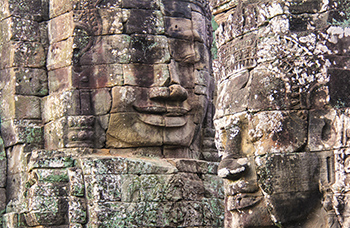 Angkor Thom Bayon 172 visages Jayavarman Baphuon Ta Prohm jungle gondole Tonle Oum