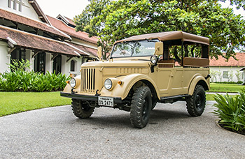 Luang Prabang arrivée tour orientation 4x4 vintage péninsule Mékong