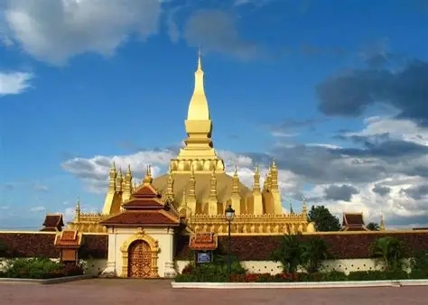 Vientiane capitale du Laos avec Patuxai et That Luang
